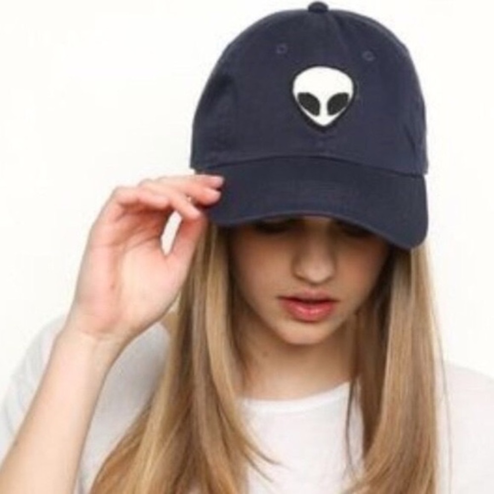 Brandy Melville hat